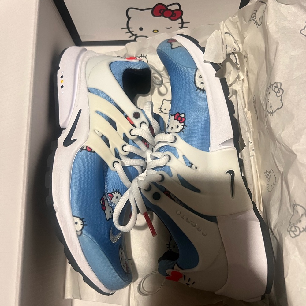 Nike hello kitty size 4 brand new still in box